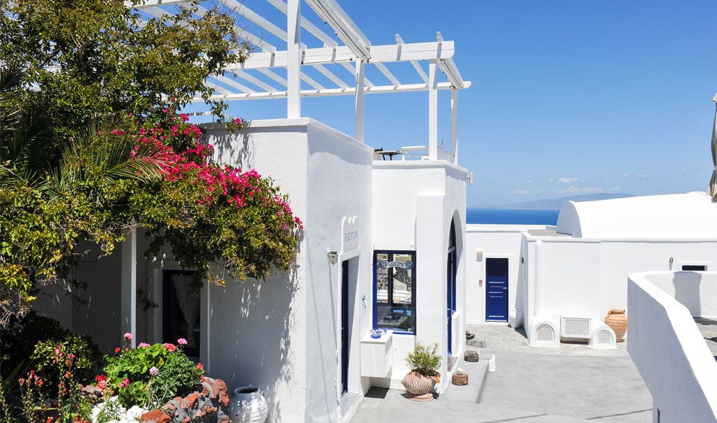 Accommodation in Oia Santorini | Agnadi View Villa Hotel Santorini